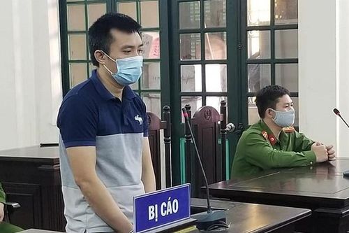 Lĩnh án 12 tháng tù vì chống đối lực lượng kiểm tra phòng dịch Covid-19