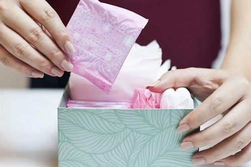 Dùng sai cách có thể khiến băng vệ sinh hằng ngày chuyển 'từ bạn thành thù'