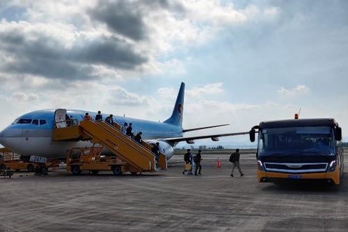 Hai chuyến bay chở 340 chuyên gia Hàn Quốc vừa sang Việt Nam