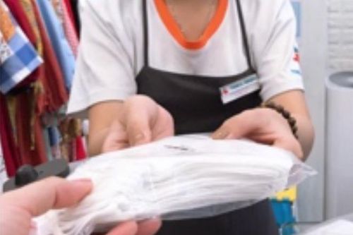 Tặng 1.000 khẩu trang miễn phí cho người lao động