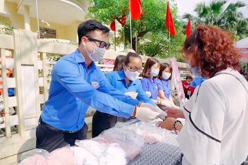 Kỷ niệm 45 năm Ngày Giải phóng miền Nam: Thanh niên Thủ đô tiếp lửa truyền thống