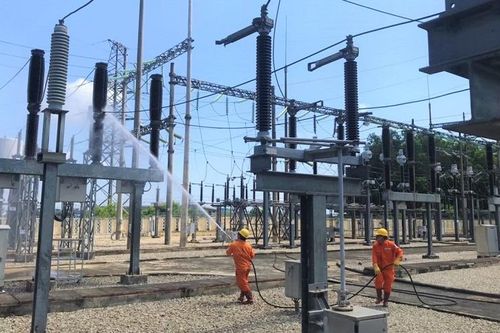 Vệ sinh Hotline TBA 110kV – Nâng cao hiệu quả vận hành hệ thống điện