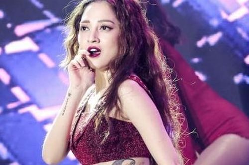 'Bỏng mắt' với hình xăm của các mỹ nữ Showbiz Việt