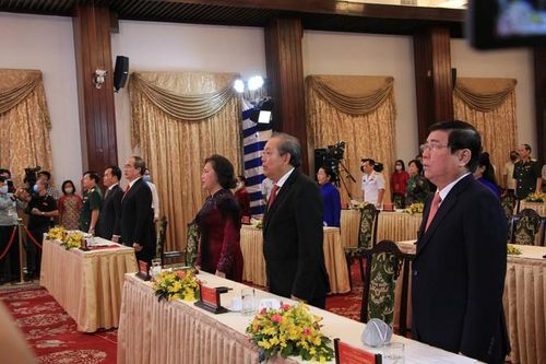 Chủ tịch Quốc Hội dự lễ kỷ niệm 45 năm giải phóng miền Nam thống nhất đất nước