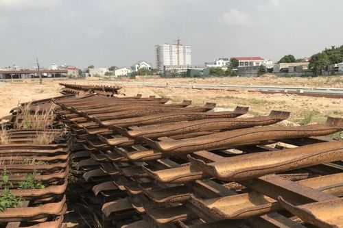 Bình Dương kiến nghị Thủ tướng xử lý vụ 'phá đường ray xây nhà ở'