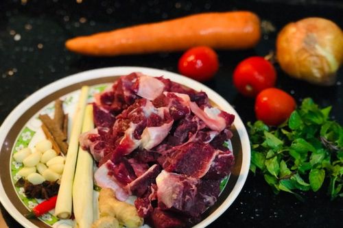 Cách làm món bò kho cà rốt đậm đà hương vị truyền thống