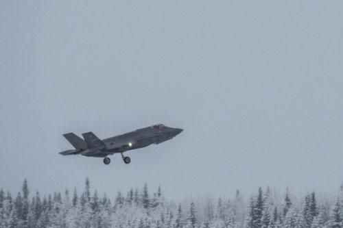 Mỹ điều chiến đấu cơ F-35A đến Bắc Cực, áp sát Nga
