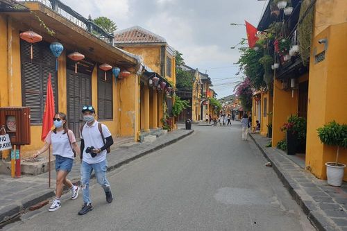 Hội An lưa thưa du khách trong ngày đầu mở cửa tham quan dịp lễ 30/4 – 1/5