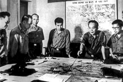 Trưng bày trực tuyến: Thần tốc - táo bạo - bất ngờ - chắc thắng
