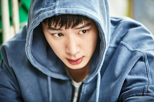Mỹ nam 'Tầng lớp Itaewon' vào vai môi giới mại dâm