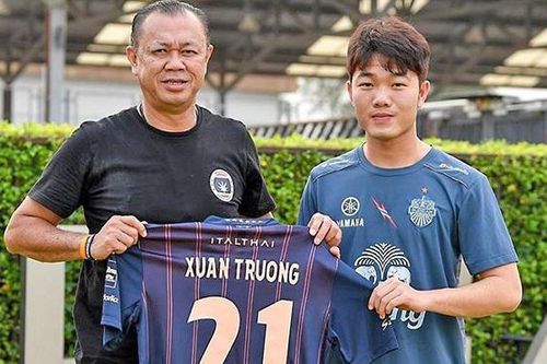 Đội bóng cũ Xuân Trường sa thải cầu thủ do dịch Covid-19