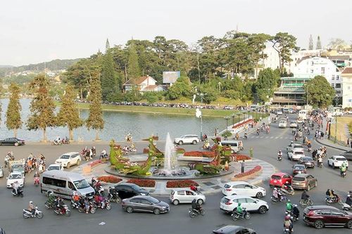 Mừng lo giai điệu du lịch phố núi