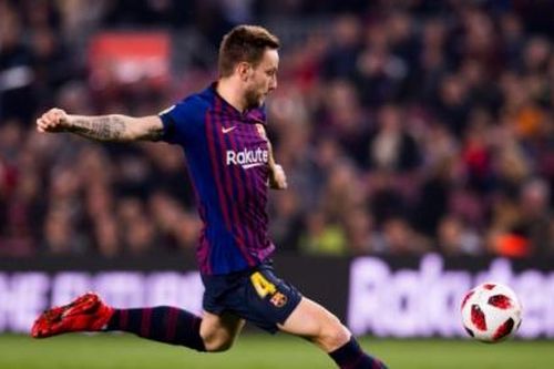Ngôi sao của Barcelona – Ivan Rakitic chấp nhận rủi ro để trở lại sân cỏ