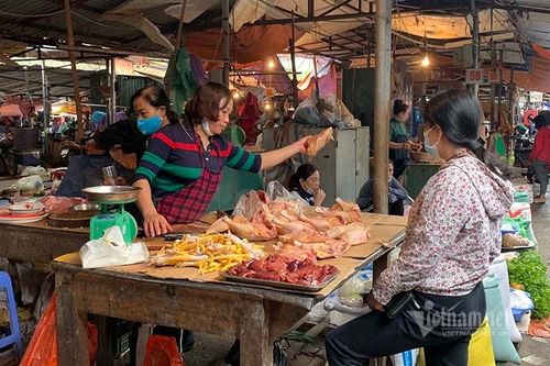 Năm ngày bắt cả nhà ăn 10 món thịt gà, hành trình 'vật vã' của 1 bà mẹ