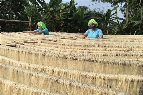 Nông thôn mới ở đôi bờ giới tuyến