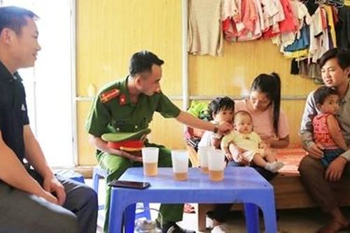 Những ngôi nhà ấm áp tình quân dân ở Leng Su Sìn