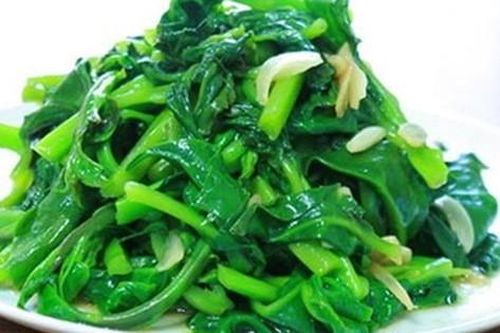 Xuất hiện 4 dấu hiệu này chứng tỏ cơ thể bạn'đại kỵ' với rau mồng tơi