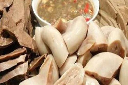 Thử thêm thìa này khi rửa, đảm bảo lòng hết sạch mùi hôi, luộc giòn, ngon sần sật