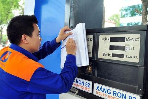 Giá xăng dầu thấp kỷ lục, nhà sản xuất và phân phối ôm lỗ nặng