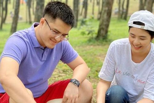Ngọc Hân chia sẻ hình ảnh đời thường bên chồng sắp cưới