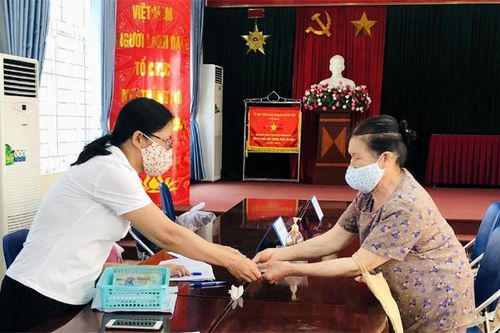 Huyện Thanh Trì: Công khai, minh bạch, đúng đối tượng thụ hưởng tiền hỗ trợ Covid-19