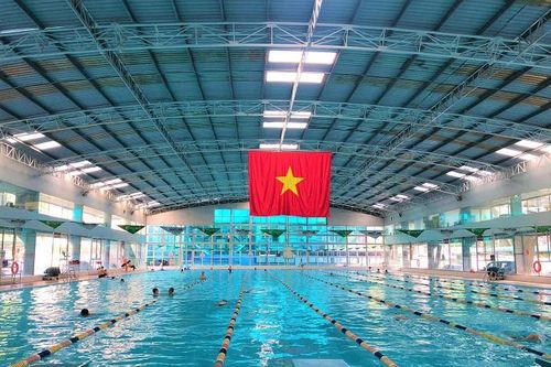 Hà Nội: Thời tiết nắng nóng, các bể bơi rục rịch mở cửa đón khách