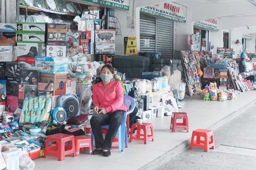 Người kinh doanh mong mỏi miễn, giảm thuê