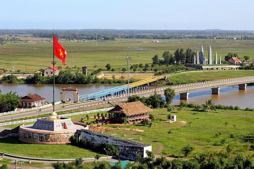 Khát vọng vươn lên trên miền 'đất lửa'