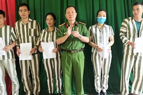 21 phạm nhân tại trại tạm giam Hà Tĩnh được giảm án và tha tù trước thời hạn