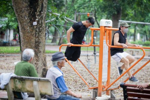 Thấy gì ở Công viên Thống Nhất sau 1 tháng đóng cửa phòng COVID-19