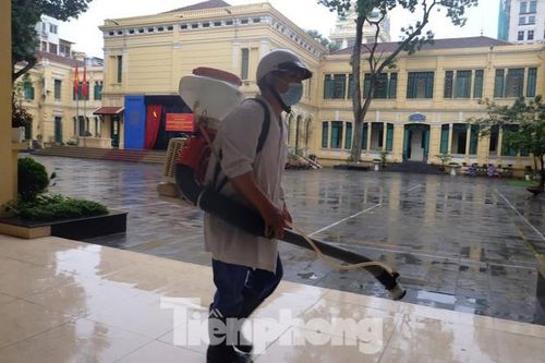 Hà Nội: Các trường học tất bật chuẩn bị đón học sinh đi học trở lại