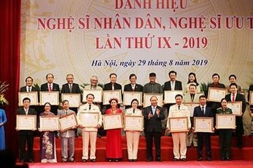 Bao giờ mới thôi 'sóng gió'?