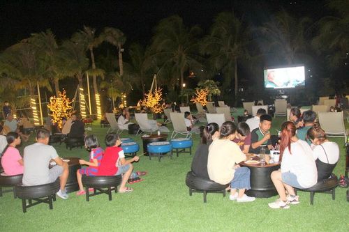 Champa Island Nha Trang tổ chức dịch vụ 'chiếu phim ngoài trời'