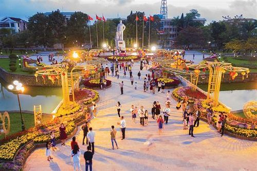 Nghĩ từ đỉnh chiến thắng 30/4
