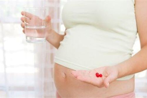 Vì sao phụ nữ mang thai cần bổ sung sắt?