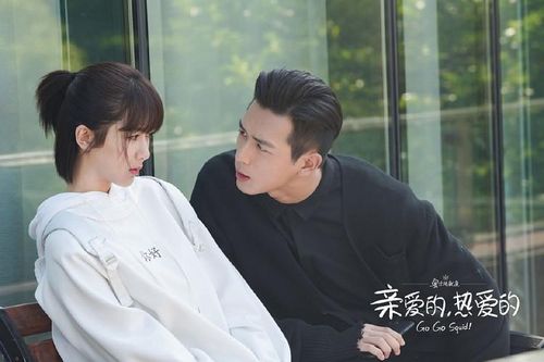Trưởng thành là lúc chúng ta ngừng tin vào những ảo tưởng nghe có vẻ hay ho về tình yêu