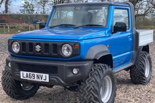 Độ SUV Suzuki Jimny thành xe bán tải dùng làm nông