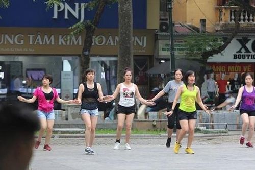Người dân Hà Nội vẫn còn chủ quan trong phòng, chống dịch