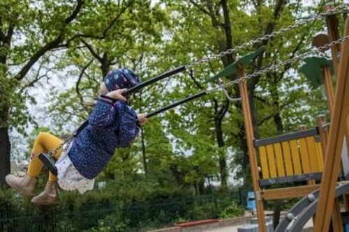 Chính phủ Đức hoãn quyết định cho học sinh đi học trở lại
