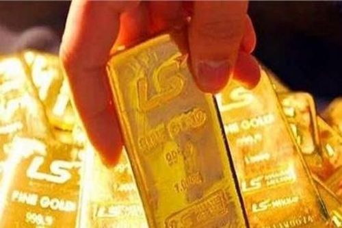 Giá vàng hôm nay (3/5): Điều chỉnh nhẹ, giao dịch giảm mạnh