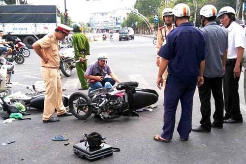 Bốn ngày nghỉ lễ, 79 người chết vì tai nạn giao thông