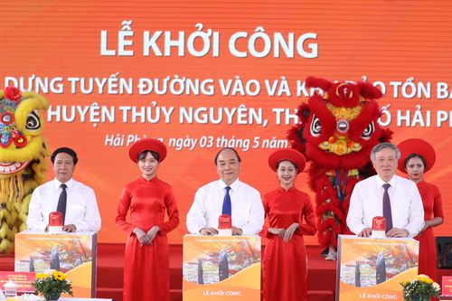 Thủ tướng dự lễ khởi công tuyến đường vào Khu bảo tồn cọc Cao Quỳ