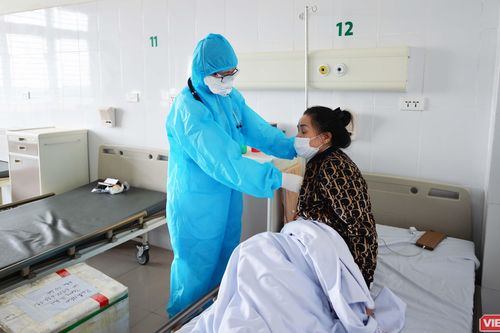 Các nhà khoa học Việt Nam đã làm gì để chống lại virus SARS-CoV-2 trong 100 ngày qua?