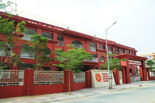Trường Việt Úc thông báo miễn, giảm học phí, phụ huynh vẫn không đồng tình