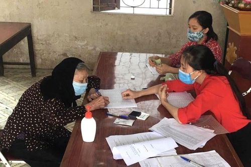 Nhiều địa phương ngoại thành Hà Nội hoàn thành chi trả hỗ trợ cho người dân