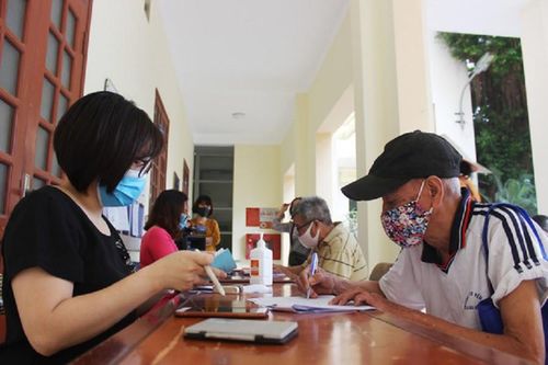 Hà Nội cơ bản hoàn thành chi hỗ trợ 3 nhóm đối tượng khó khăn vì Covid-19