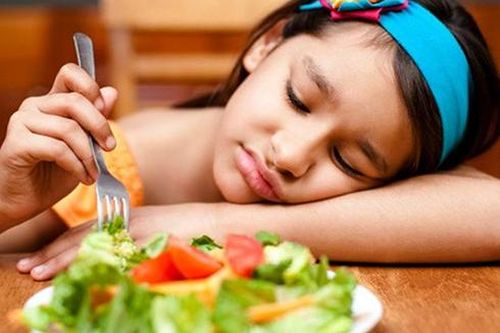 Những dấu hiệu quan trọng giúp bạn nhận biết bị ngộ độc thực phẩm