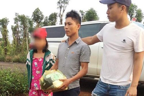 Khởi tố người đàn ông dụ dỗ bé gái lớp 8 bỏ nhà đi và chung sống như vợ chồng