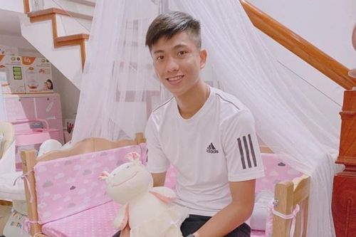 Văn Đức khoe đi sắm đồ sơ sinh, háo hức khi sắp lên chức bố