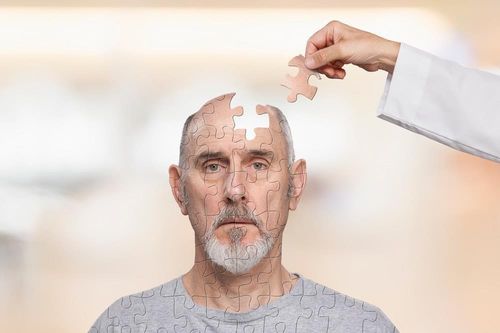 Căn bệnh khiến người mắc dần thoái hóa thần kinh cho tới lúc chết